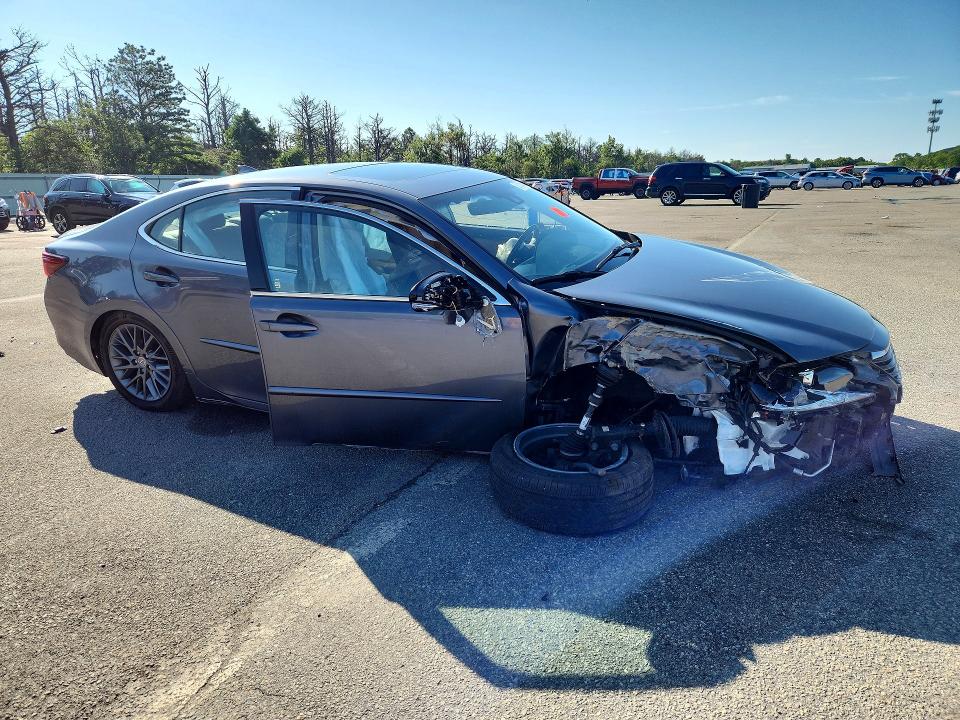 Photo 4 from auction – 2018 LEXUS ES with VIN 58ABK1GG7JU114507