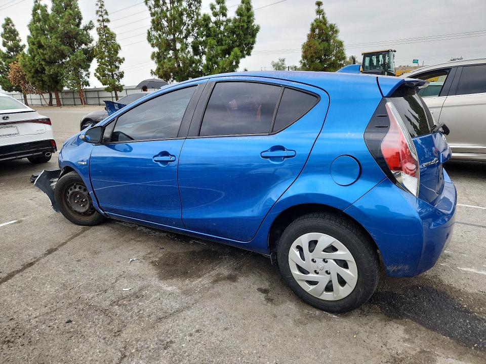 Photo 2 from auction – 2016 TOYOTA PRIUS C with VIN JTDKDTB33G1589362