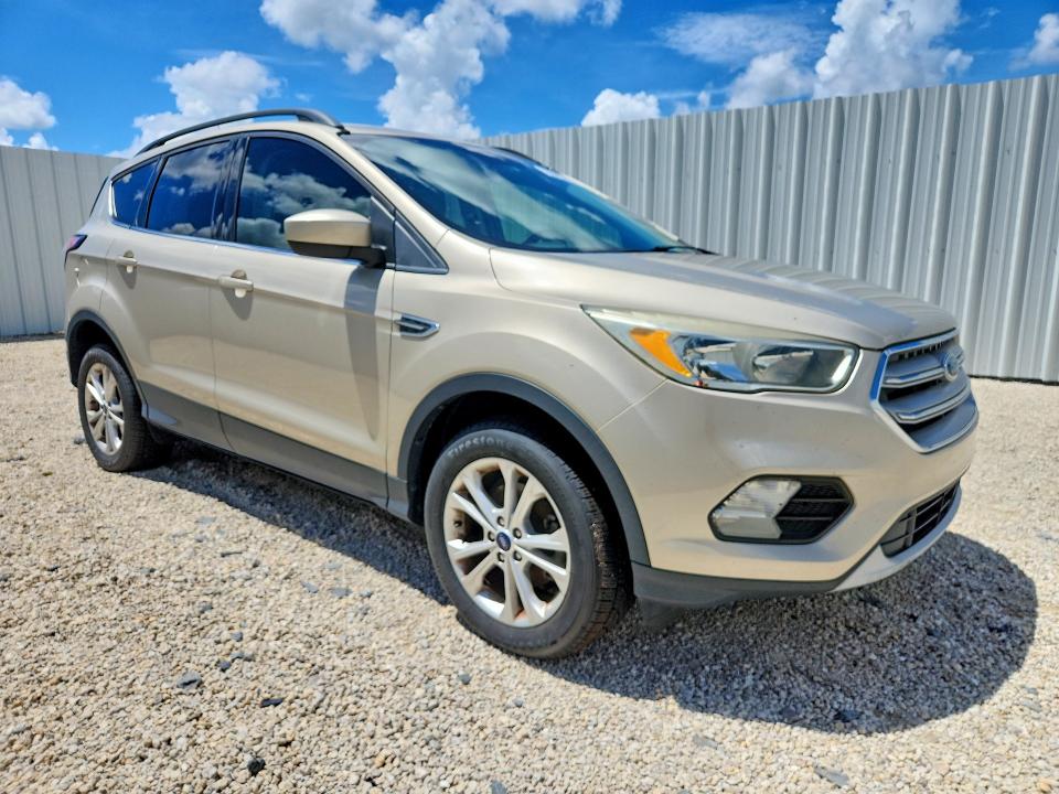 Photo 4 from auction – 2018 FORD ESCAPE with VIN 1FMCU0GD6JUB47777