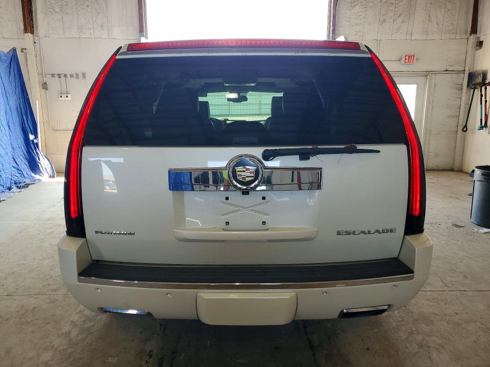 Снимка 6 от търг – 2014 CADILLAC ESCALADE с VIN 1GYS4DEF4ER241493