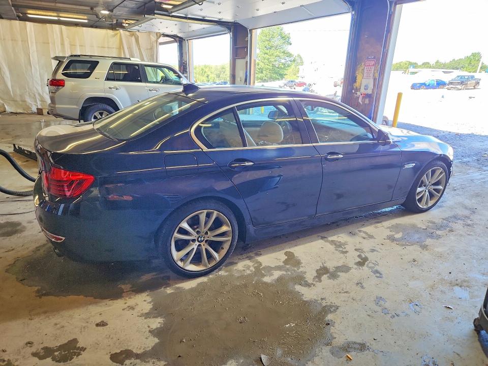 Photo 3 from auction – 2016 BMW 535 with VIN WBA5B3C56GG254917