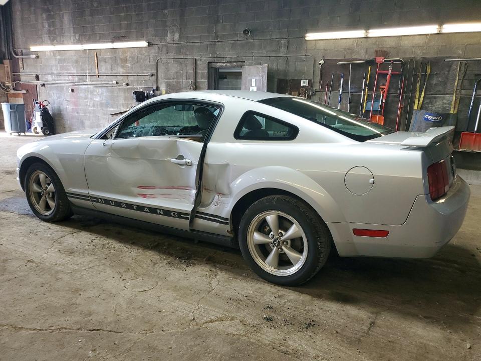 Photo 2 from auction – 2005 FORD MUSTANG with VIN 1ZVFT80N455151538