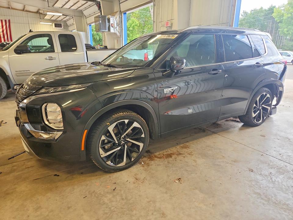MITSUBISHI OUTLANDER 2023 with VIN JA4T5VA96PZ024294 - Photo from auction