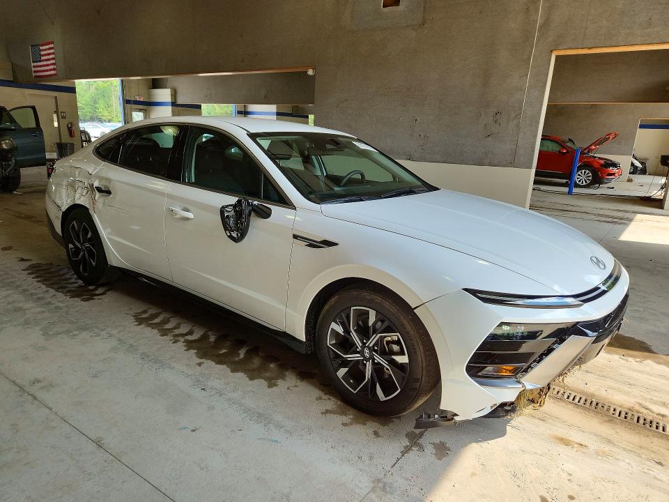 Снимка 4 от търг – 2025 HYUNDAI SONATA с VIN KMHL64JA0SA487168