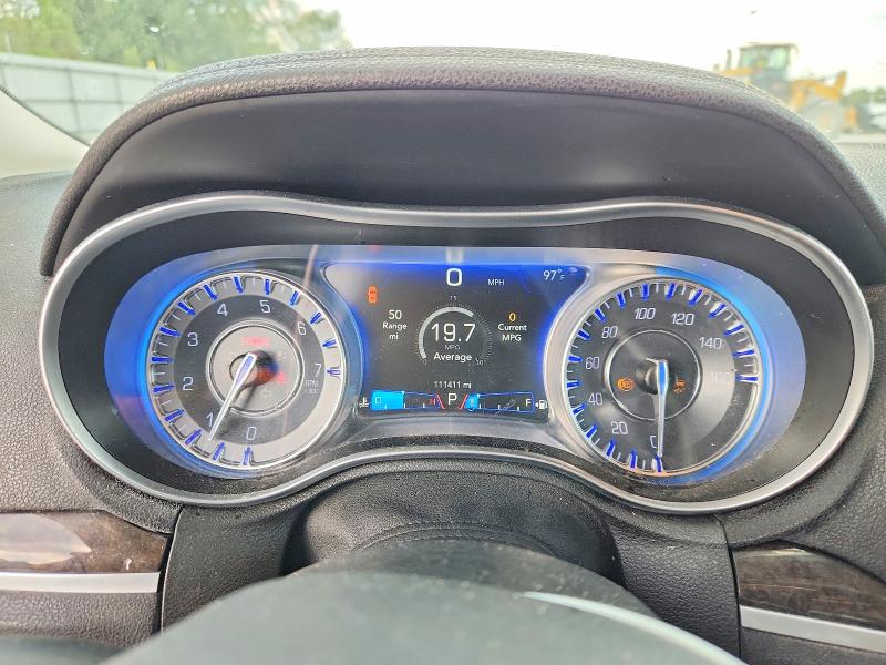 Фото 9 с аукциона – 2017 CHRYSLER 300C с VIN 2C3CCAET1HH582327