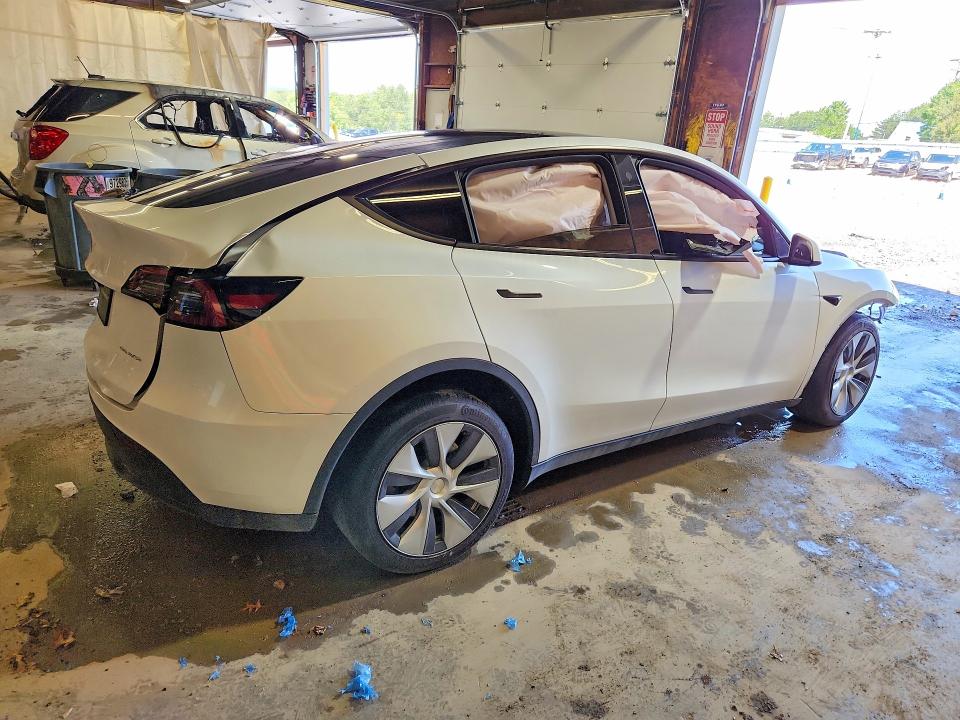 Photo 3 from auction – 2023 TESLA MODEL Y with VIN 7SAYGDEE5PF788640