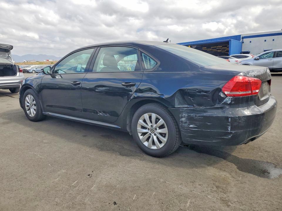 Photo 2 from auction – 2012 VOLKSWAGEN PASSAT with VIN 1VWAP7A39CC081453