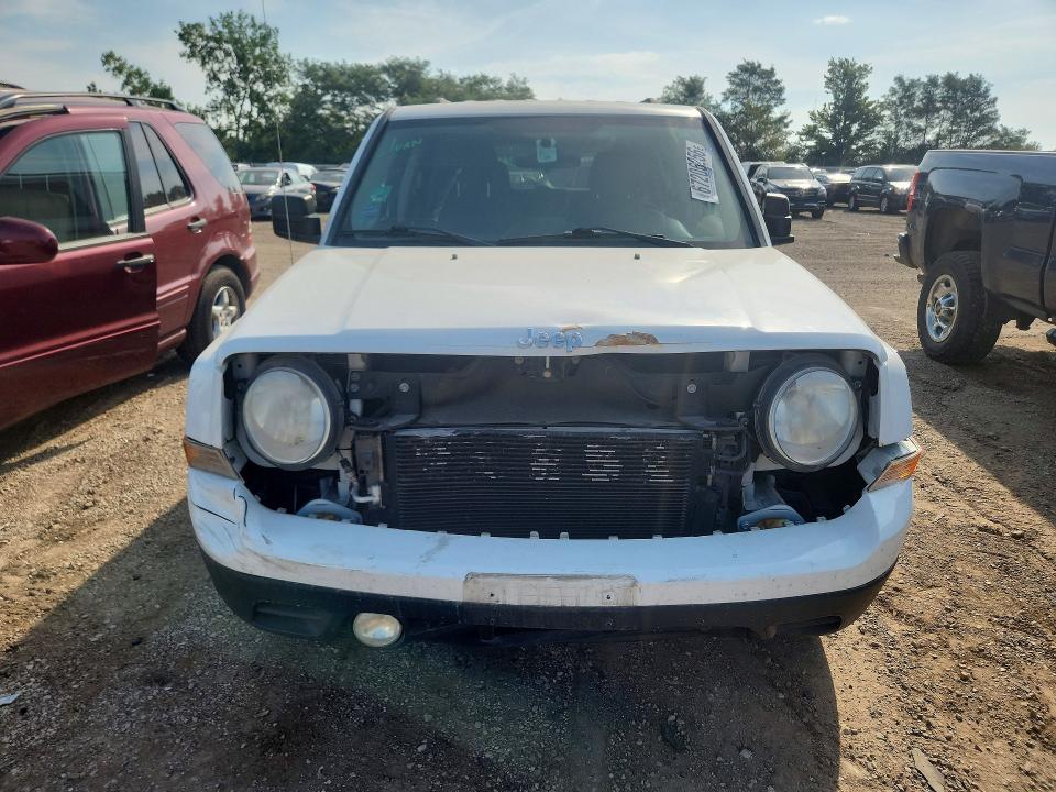 Photo 5 from auction – 2014 JEEP PATRIOT with VIN 1C4NJPBB6ED797140