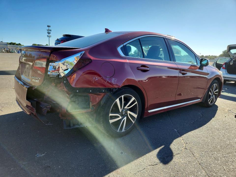 Foto 3 de la subasta – 2017 SUBARU LEGACY con VIN 4S3BNAR69H3024928