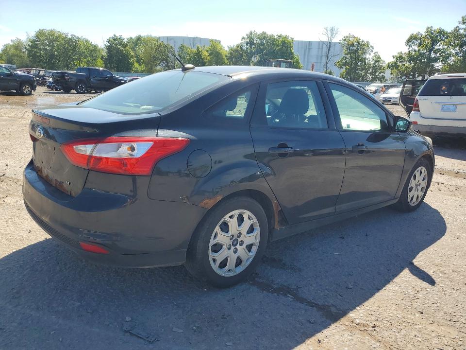 Foto 3 de la subasta – 2012 FORD FOCUS con VIN 1FAHP3F26CL426115