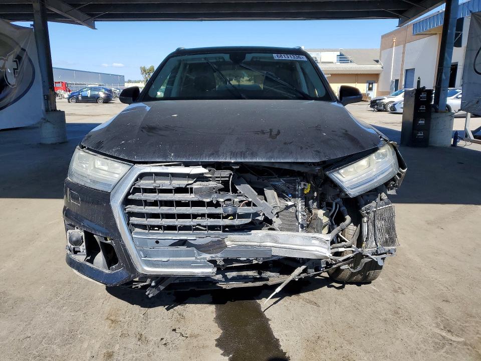 Foto 5 de la subasta – 2017 AUDI Q7 con VIN WA1VAAF78HD012778