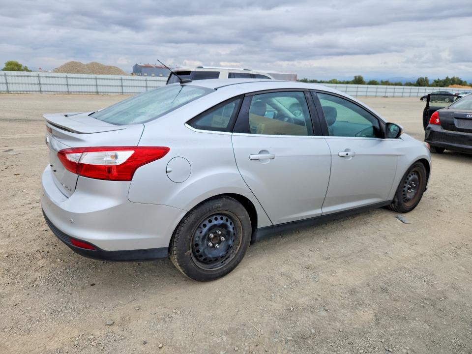 Photo 3 from auction – 2013 FORD FOCUS with VIN 1FADP3J25DL249340