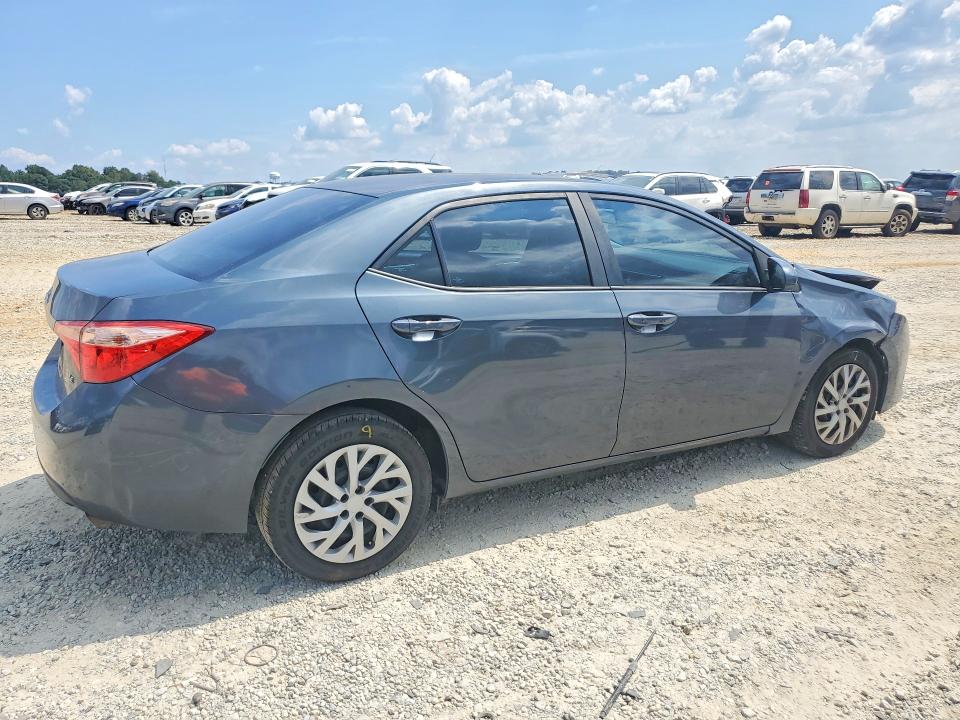 Photo 3 from auction – 2018 TOYOTA COROLLA with VIN 5YFBURHE2JP792998