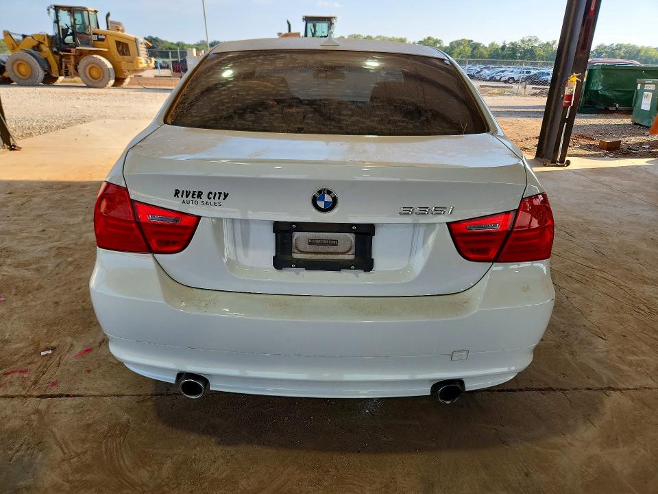 Photo 6 from auction – 2011 BMW 335 with VIN WBAPM5G52BNN00956