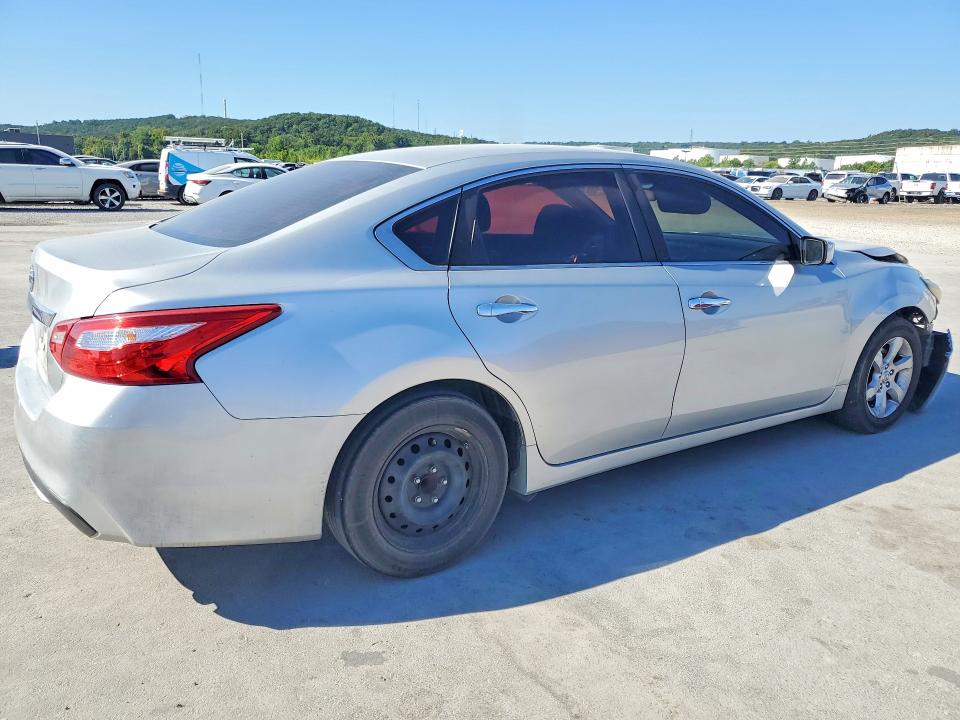 Photo 3 from auction – 2016 NISSAN ALTIMA with VIN 1N4AL3AP3GC233992