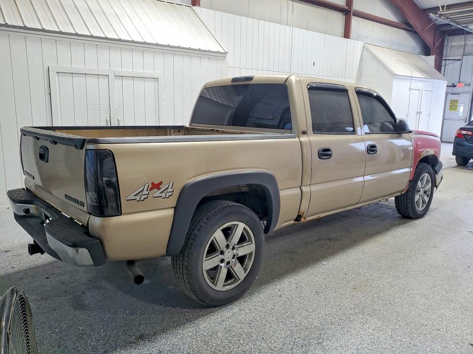 Photo 3 from auction – 2004 CHEVROLET SILVERADO with VIN 2GCEK13T141416046