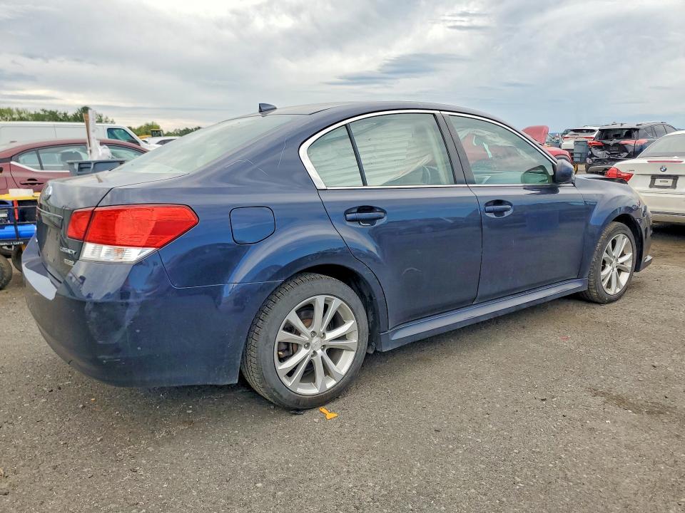 Foto 3 de la subasta – 2014 SUBARU LEGACY con VIN 4S3BMBL64E3002736
