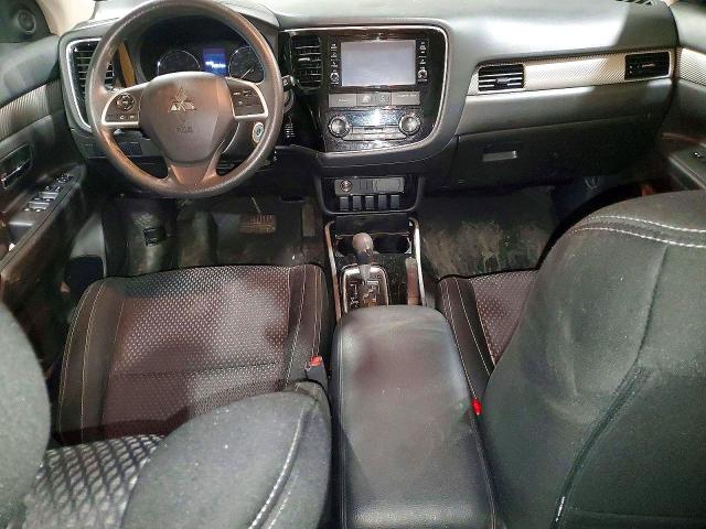 Zdjęcie 8 z aukcji – 2018 MITSUBISHI OUTLANDER z VIN JA4AZ3A3XJZ058029