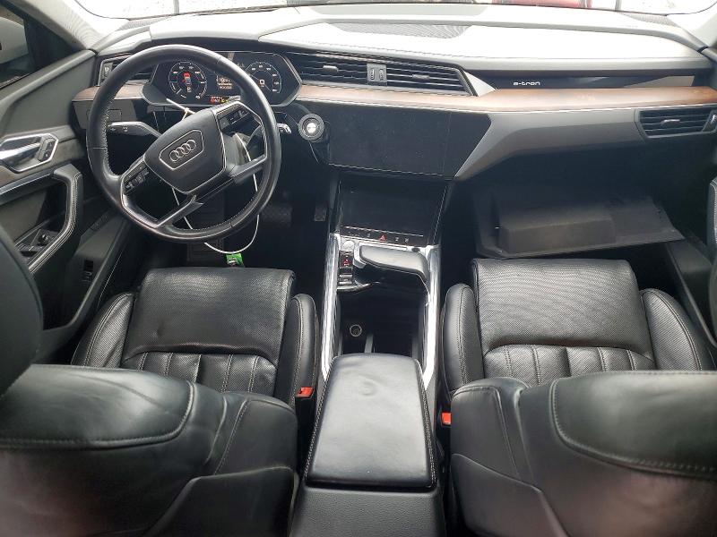 Photo 8 from auction – 2019 AUDI E-TRON with VIN WA1VAAGE1KB025002