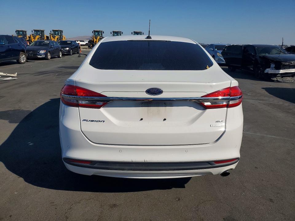 Zdjęcie 6 z aukcji – 2017 FORD FUSION z VIN 3FA6P0HD8HR313571