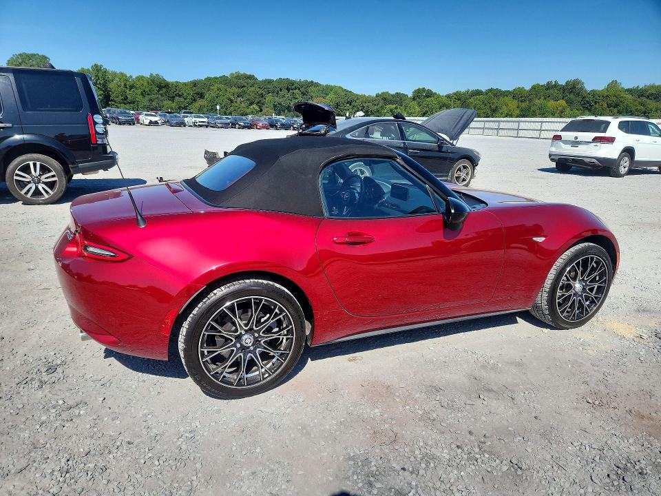 Photo 3 from auction – 2024 MAZDA MX-5 MIATA with VIN JM1NDAB71R0602932