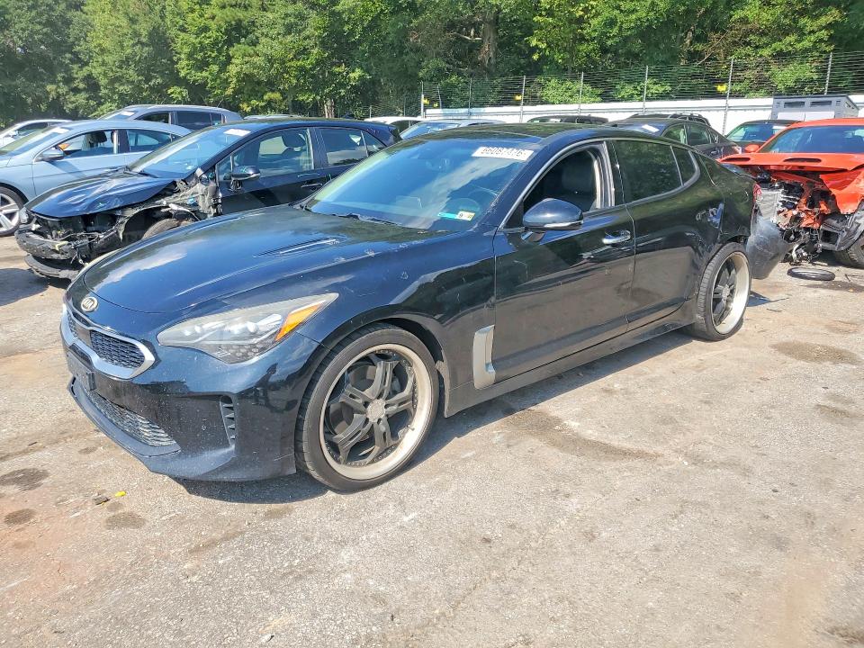 KIA STINGER 2018 مع رقم تعريف المركبة KNAE25LA8J6014189 - صورة من المزاد