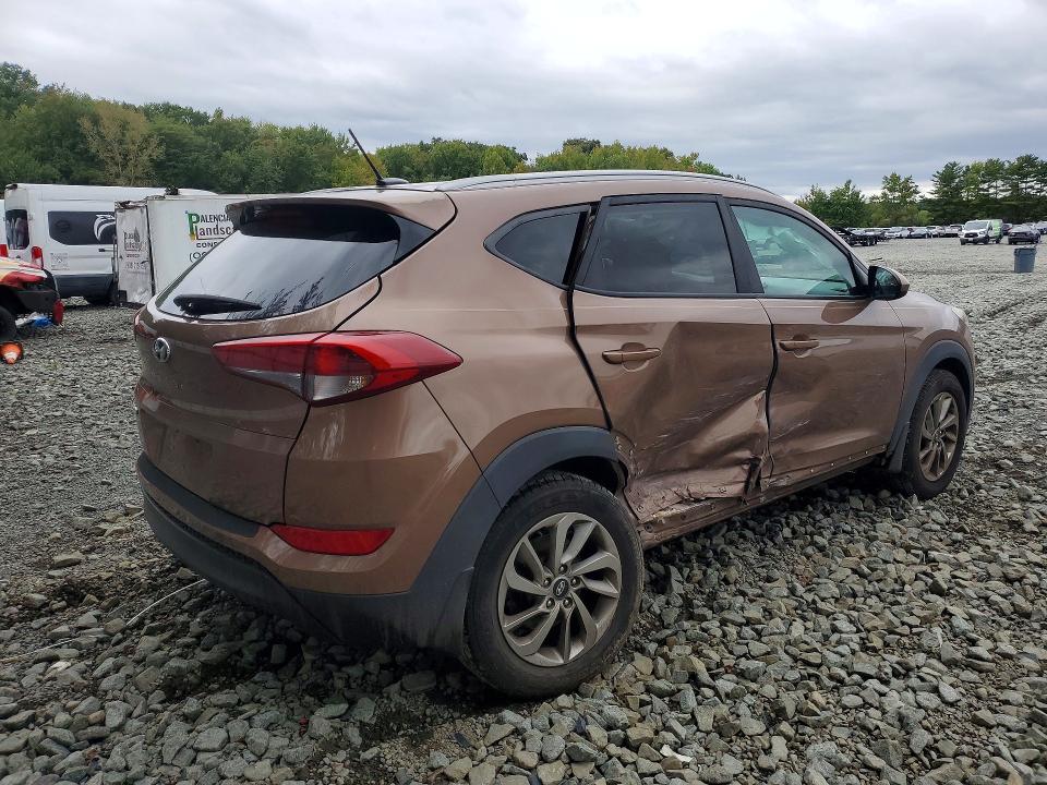 Снимка 3 от търг – 2017 HYUNDAI TUCSON с VIN KM8J33A42HU389240