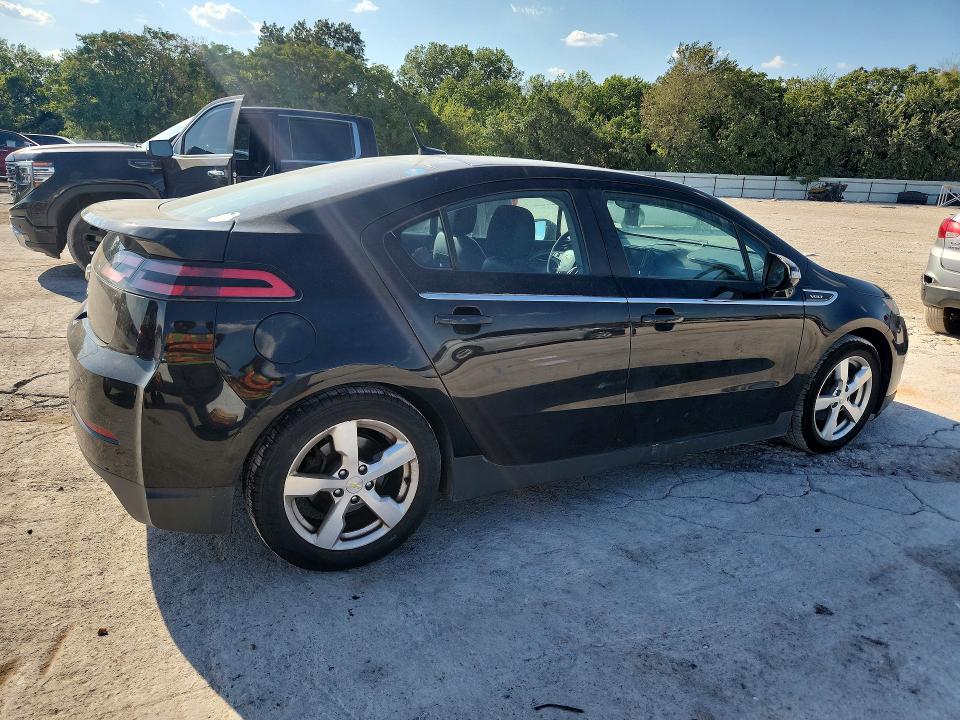 Photo 3 from auction – 2011 CHEVROLET VOLT with VIN 1G1RD6E47BU102619