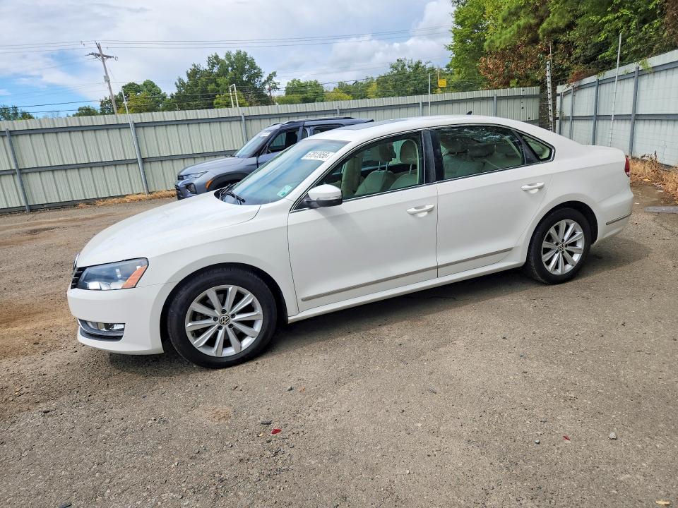 2013 VOLKSWAGEN PASSAT