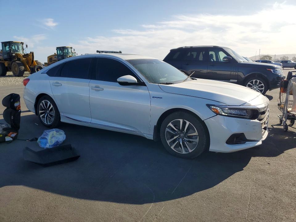 Снимка 4 от търг – 2022 HONDA ACCORD с VIN 1HGCV3F53NA001780