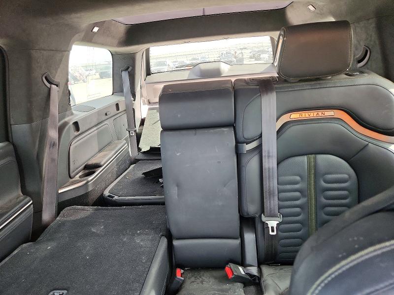 Photo 10 from auction – 2023 RIVIAN R1S with VIN 7PDSGABA1PN016990