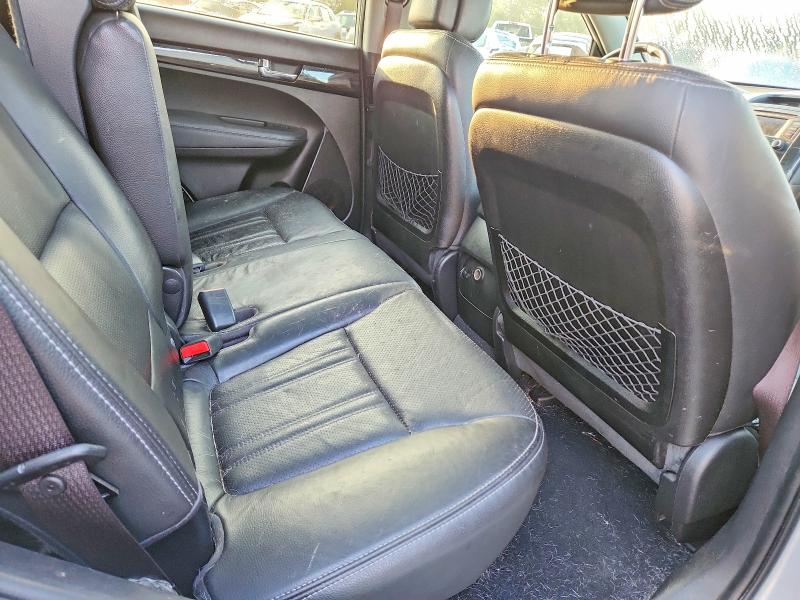 Foto 10 de la subasta – 2012 KIA SORENTO con VIN 5XYKU4A29CG257015