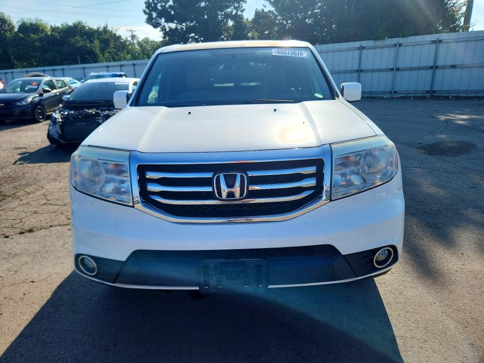 Photo 5 from auction – 2014 HONDA PILOT with VIN 5FNYF4H48EB046670
