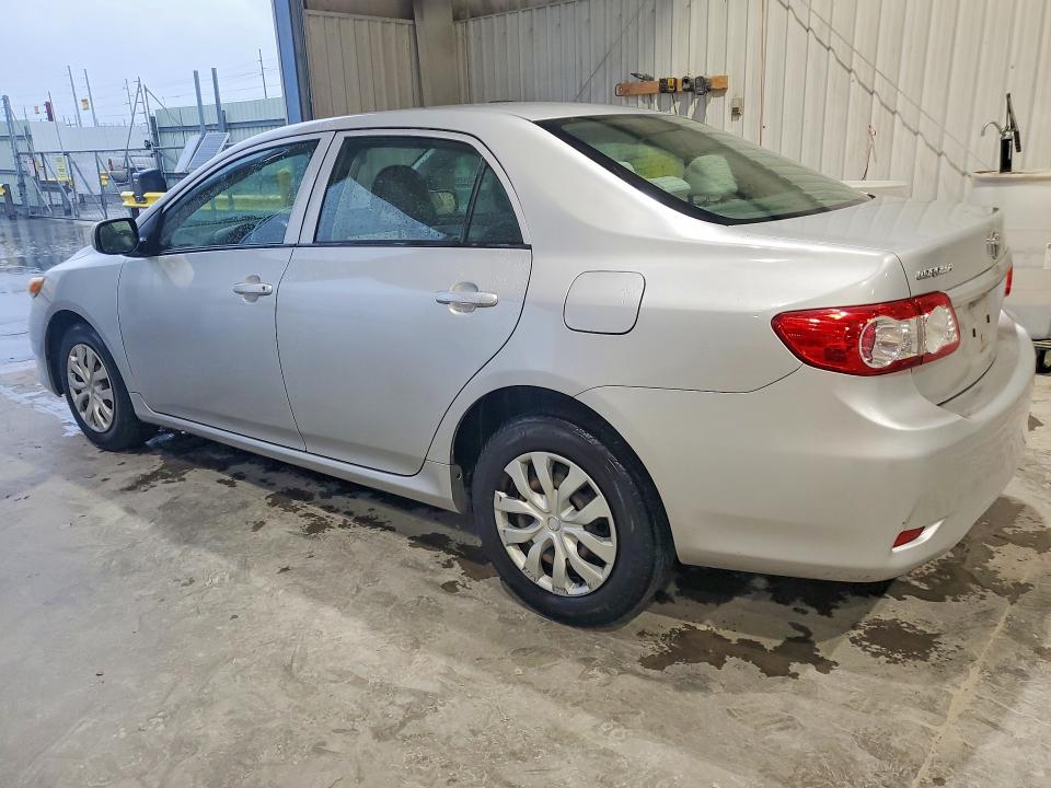 Фото 2 с аукциона – 2011 TOYOTA COROLLA с VIN JTDBU4EE1B9140193