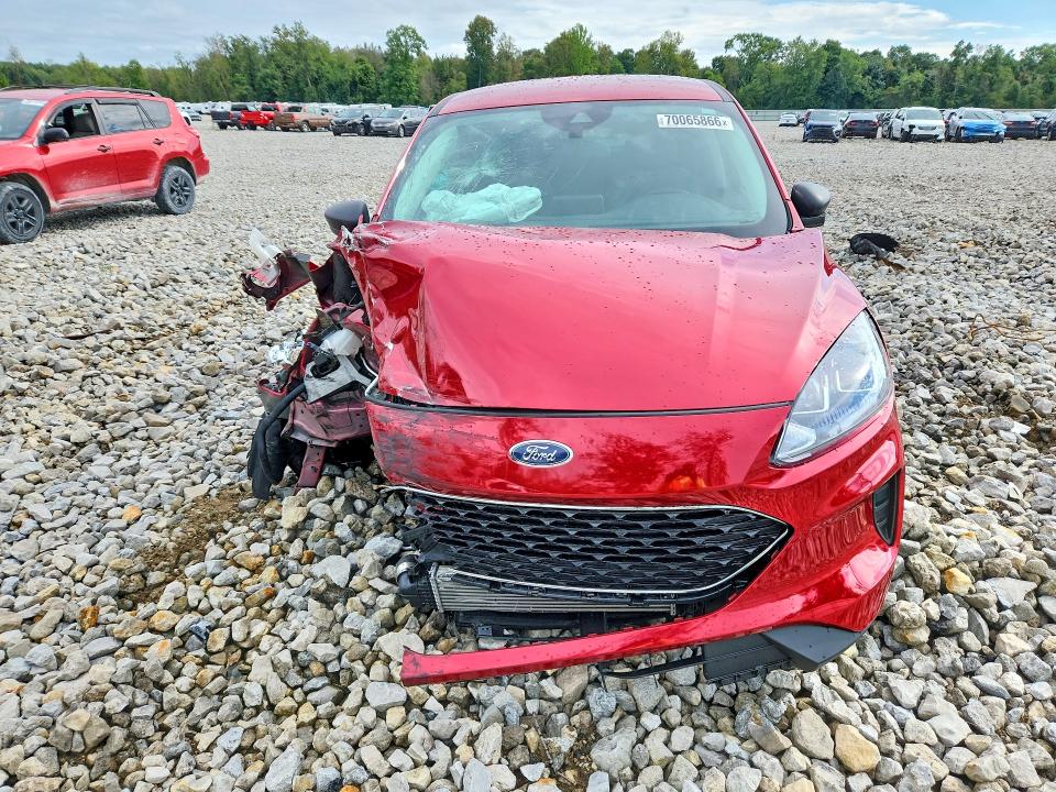 Фото 5 с аукциона – 2022 FORD ESCAPE с VIN 1FMCU0G61NUB47676