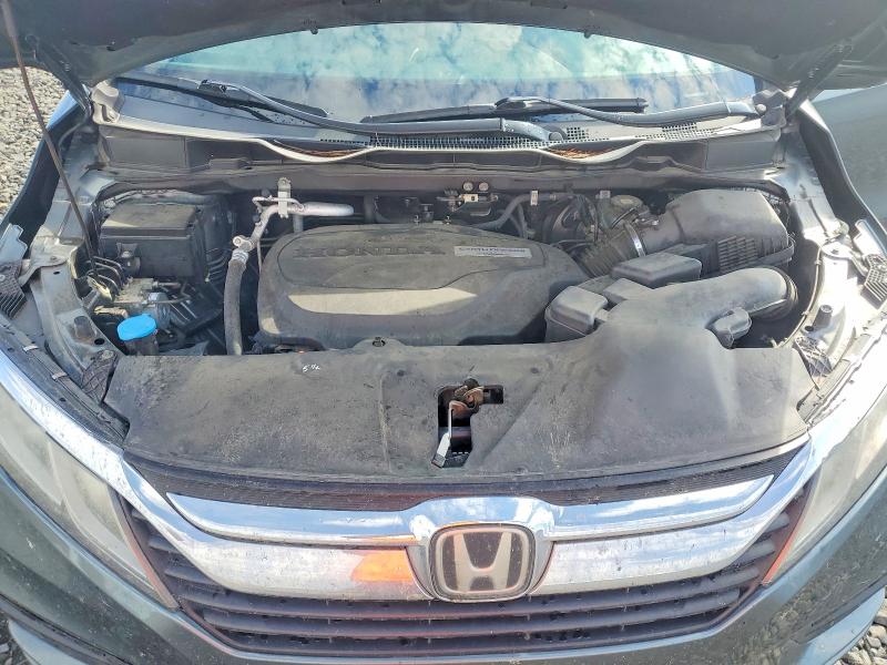 Photo 12 from auction – 2018 HONDA ODYSSEY with VIN 5FNRL6H72JB068919