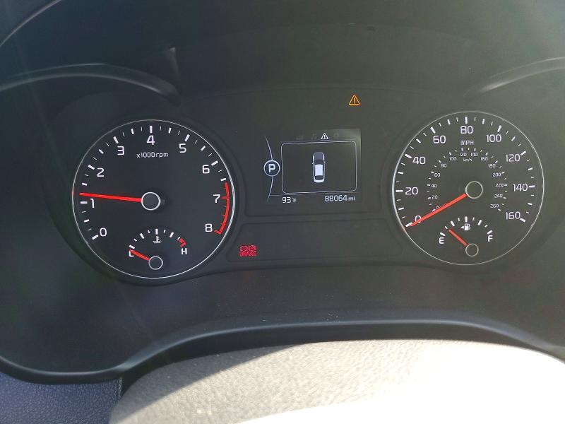 Photo 9 from auction – 2018 KIA OPTIMA with VIN 5XXGT4L31JG263665