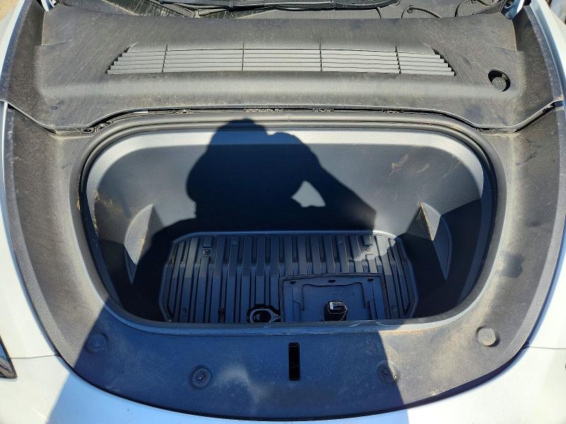 Фото 12 с аукциона – 2024 TESLA MODEL Y с VIN 7SAYGAEE6RF152794