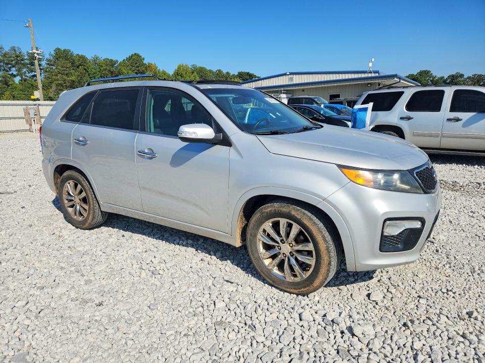 Foto 4 de la subasta – 2011 KIA SORENTO con VIN 5XYKW4A29BG160163