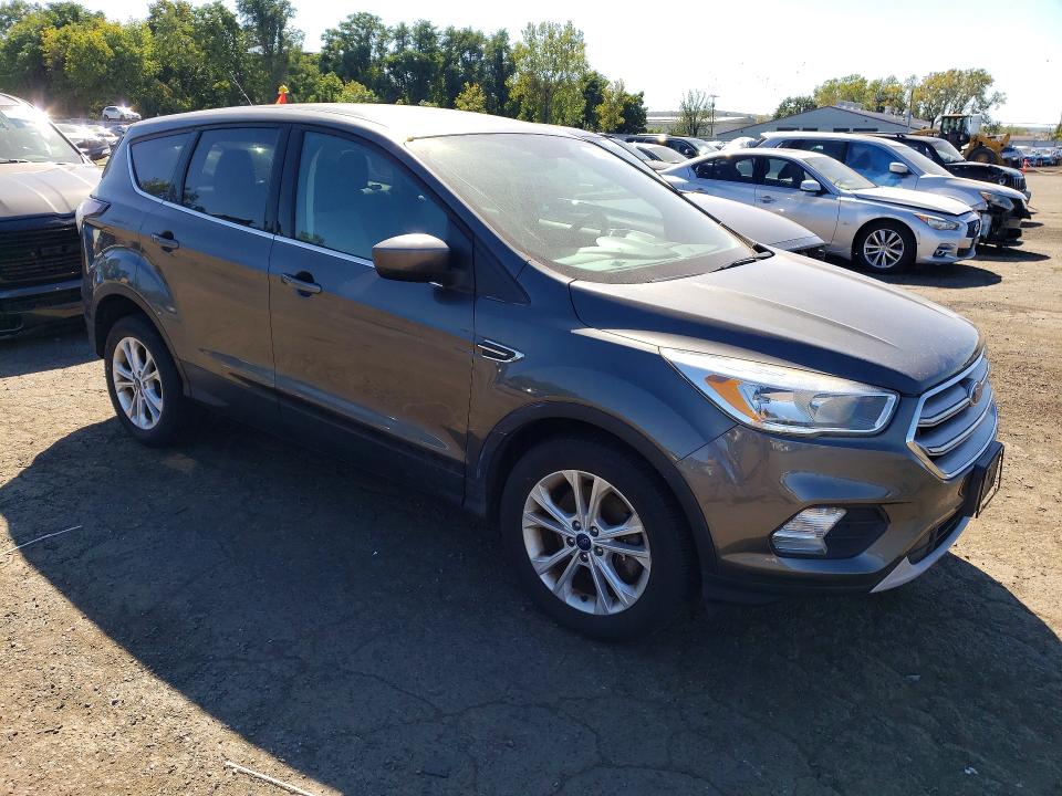 Снимка 4 от търг – 2017 FORD ESCAPE с VIN 1FMCU9G99HUD29645