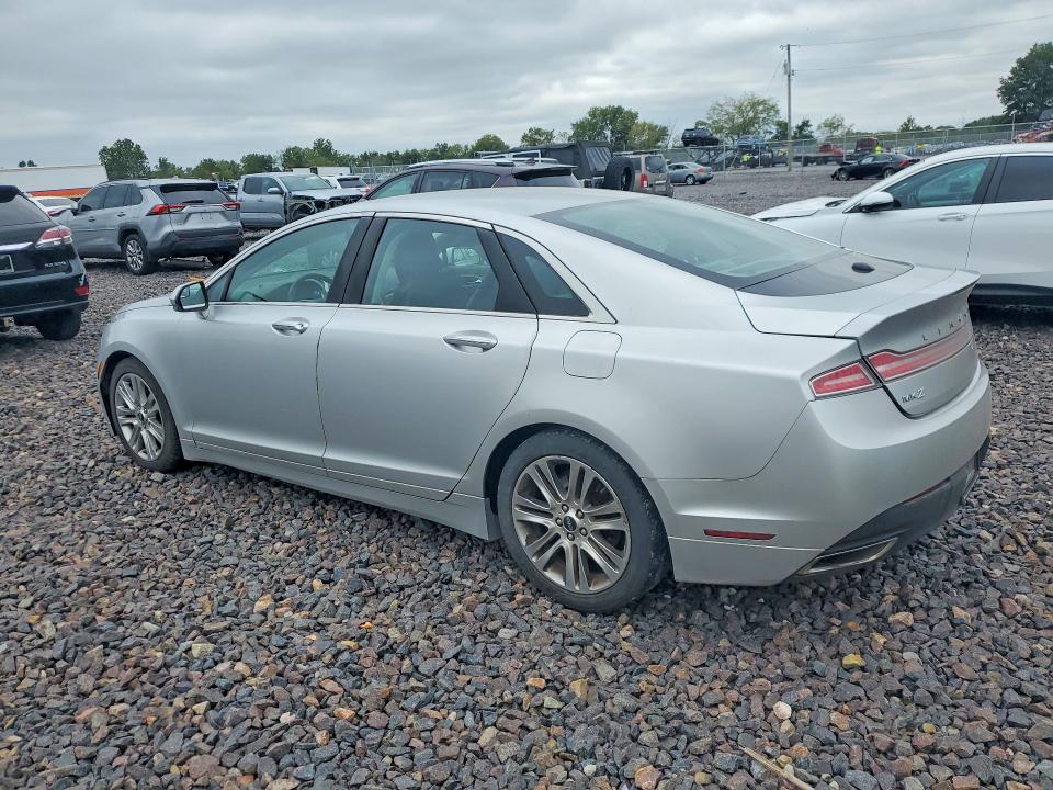 Zdjęcie 2 z aukcji – 2013 LINCOLN MKZ z VIN 3LN6L2GK0DR812730