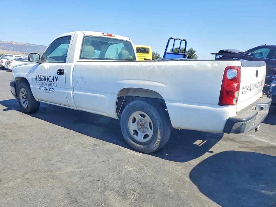 Photo 2 from auction – 2004 CHEVROLET SILVERADO with VIN 1GCEC14V94E112233