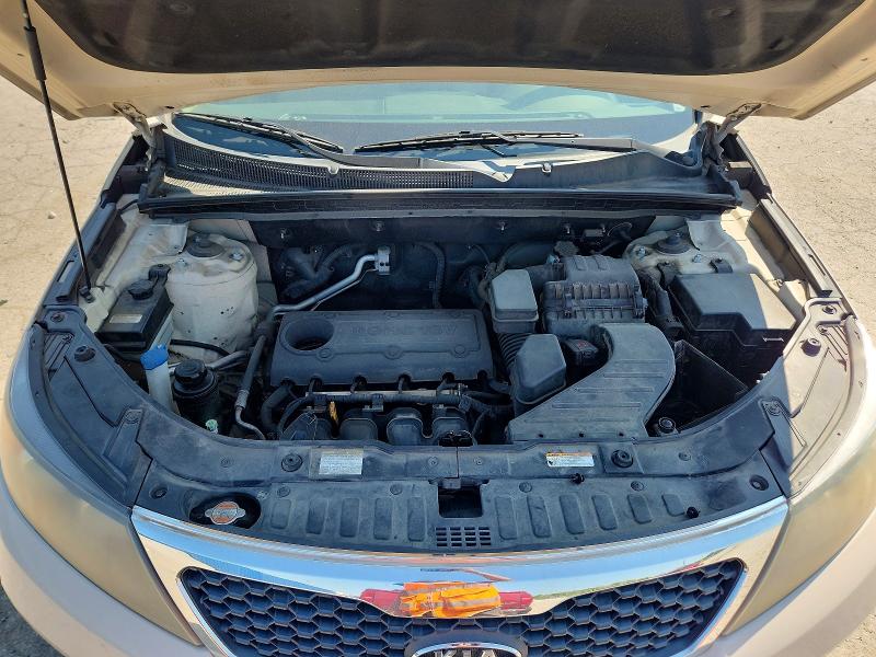 Photo 12 from auction – 2011 KIA SORENTO with VIN 5XYKTDA13BG022943