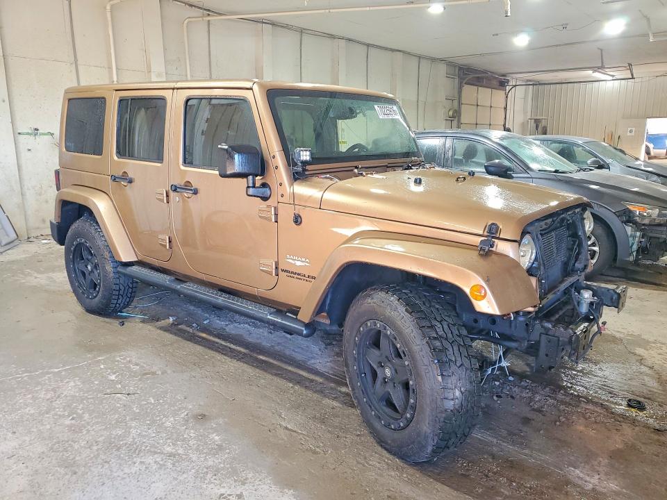 Снимка 4 от търг – 2015 JEEP WRANGLER UNLIMITED с VIN 1C4BJWEG7FL672384