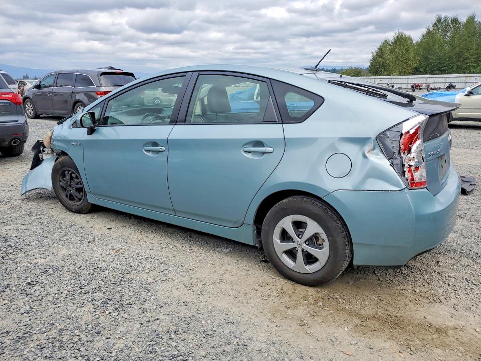 Photo 2 from auction – 2013 TOYOTA PRIUS with VIN JTDKN3DU6D5583689