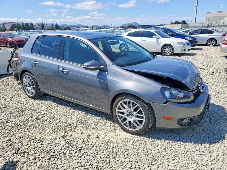 Photo 4 from auction – 2014 VOLKSWAGEN GOLF with VIN WVWDM7AJ7EW005173