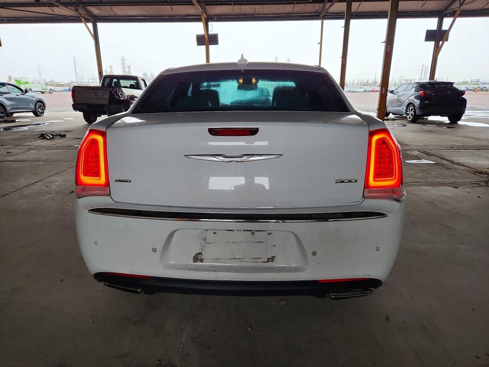 صورة رقم 6 من المزاد - 2015 CHRYSLER 300 مع VIN 2C3CCARGXFH808827