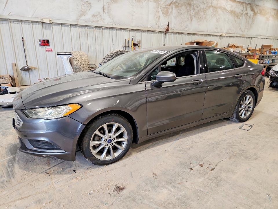 FORD FUSION 2017 مع رقم تعريف المركبة 3FA6P0LU9HR358526 - صورة من المزاد