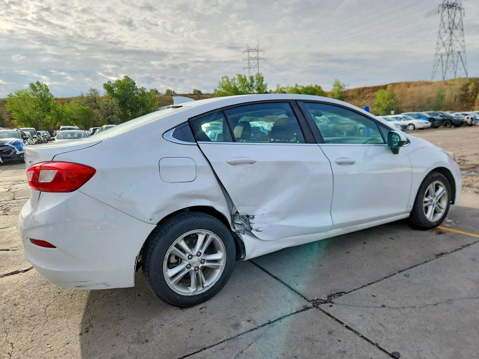 Снимка 3 от търг – 2017 CHEVROLET CRUZE с VIN 1G1BE5SM0H7103308