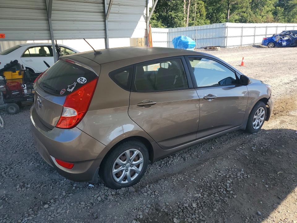 Photo 3 from auction – 2013 HYUNDAI ACCENT with VIN KMHCT5AE5DU070048
